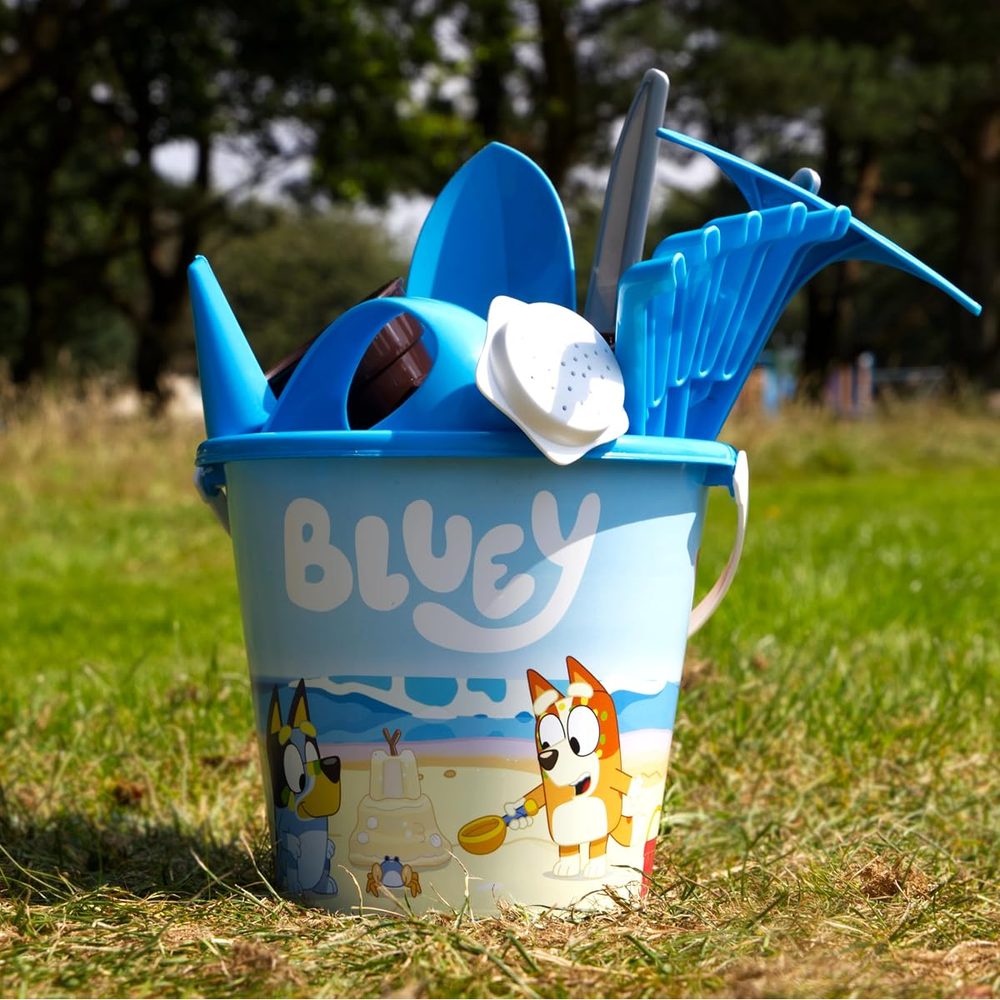 Toyland Bluey Garden Tool Set with Bucket and Watering Can, 9 Piece photo 2